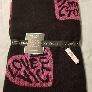 Victoria Secret blanket NWT
